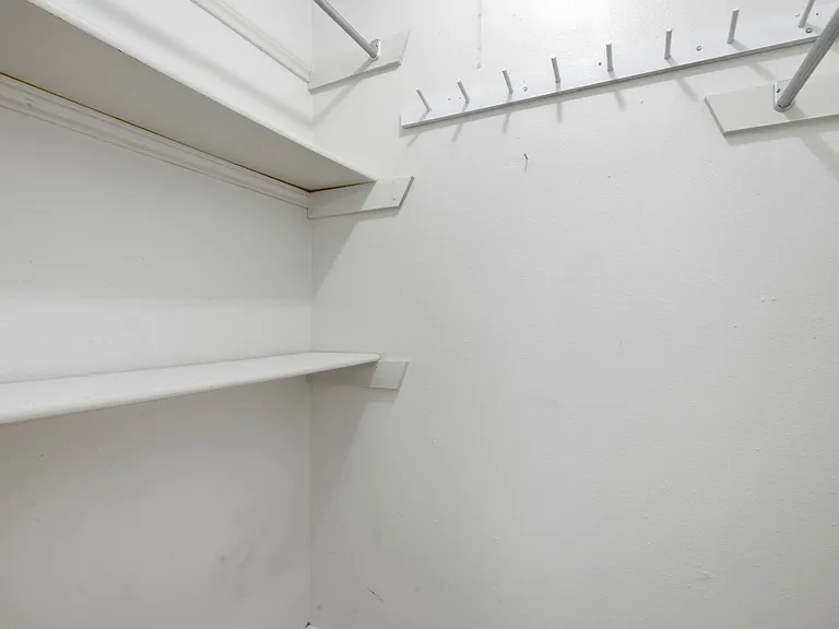 7306 Ridgeview Dr — Photo 23