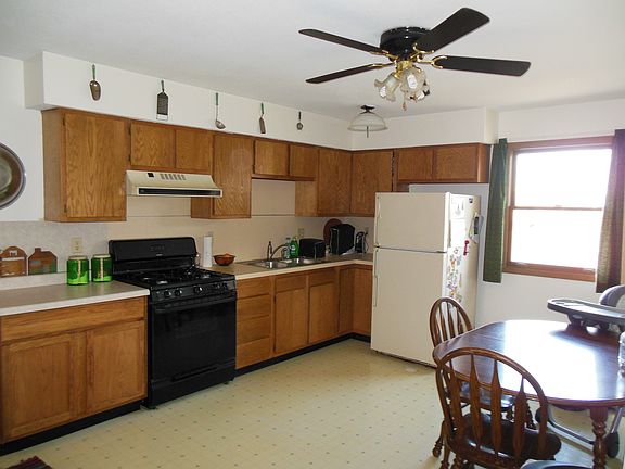 4th image of 221 Maumee Ln