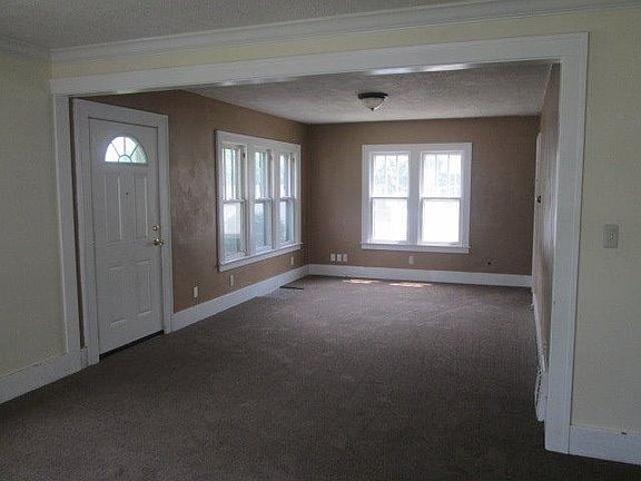 2nd image of 210 Ohio St