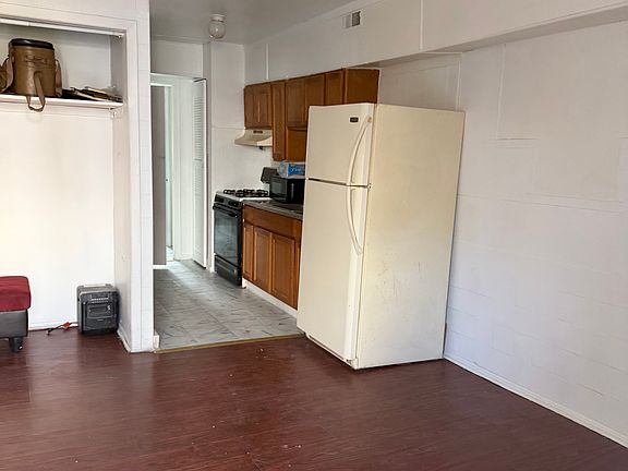4th image of 22 N Georgia Ave #Rr