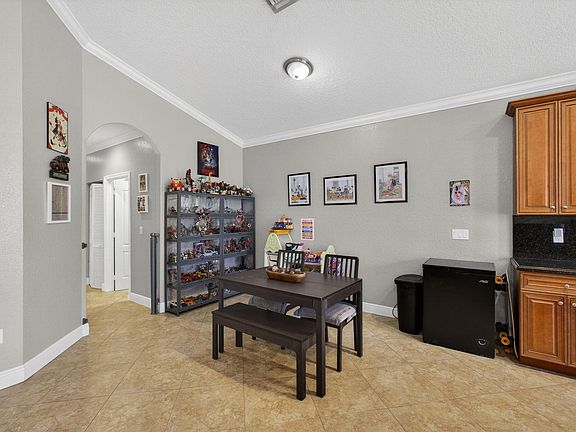 5th image of 3125 Shelby Way
