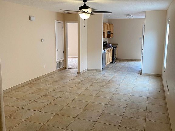 3rd image of 4211 Vegas De Suenos