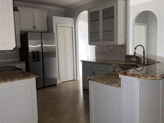 5th image of 3212 MERRICK AVENUE