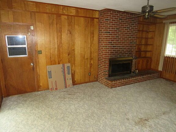 3rd image of 3514 Jamaica Drive