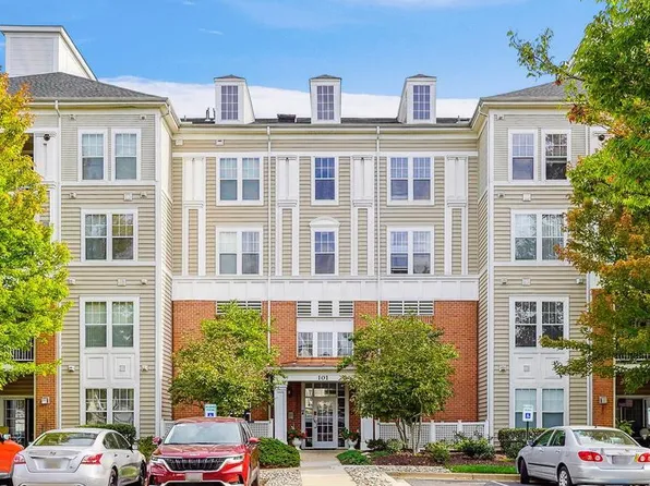 101 Watkins Pond Blvd APT 207, Rockville, MD 20850