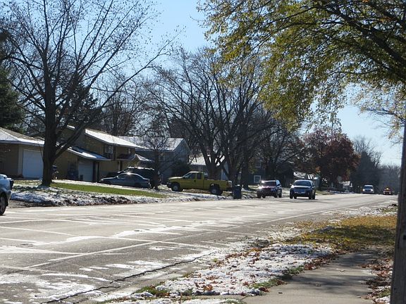 5th image of 1111 25th Ave N