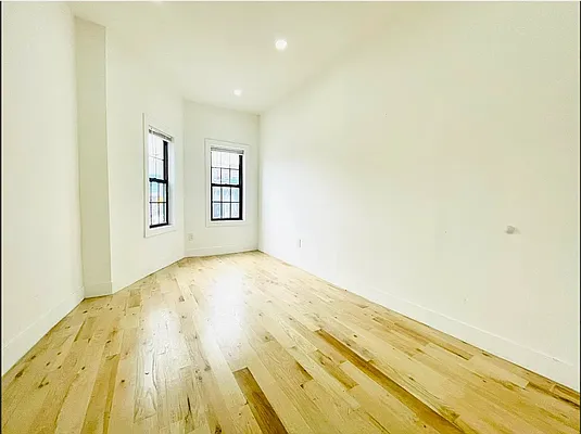 Rented by North East Queens Realty | media 4