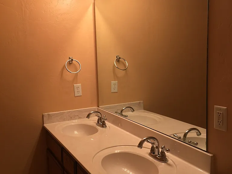 1420 Teakwood Dr — Photo 8