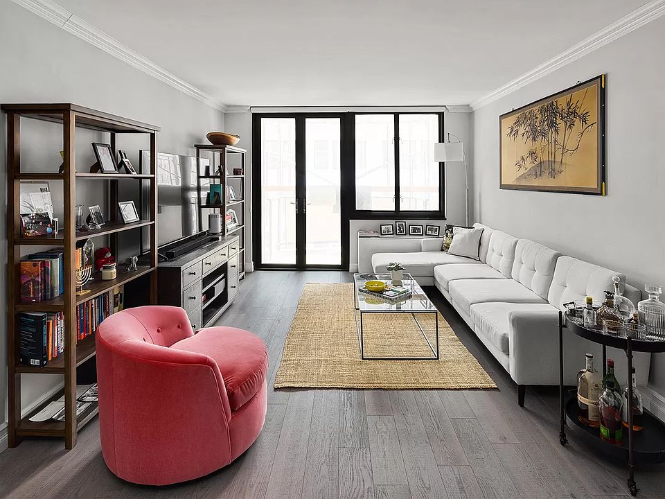 1st image of 407 Park Ave S APT 15A