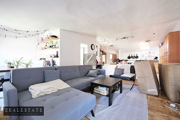 Rented by ZealEstate Group Inc | media 32