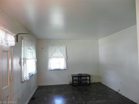 3rd image of 319 Buckner Dr #172