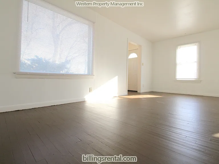 1042 N 24th St — Photo 2