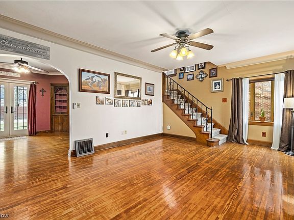 4th image of 337 Cornell Ave