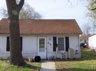 618 E Gordon St, Marshall, MO 65340