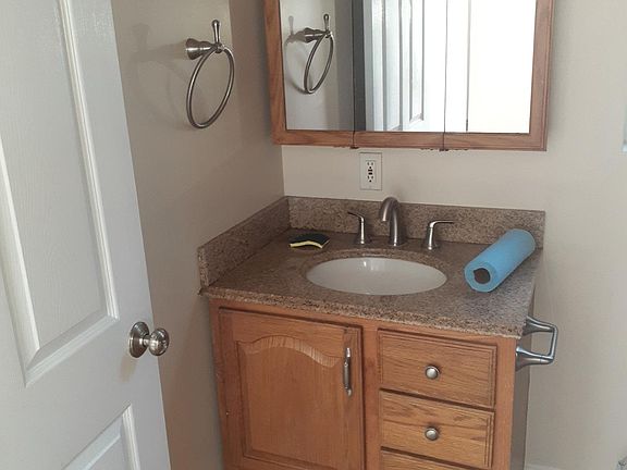 3rd image of 2473 S Armacost Ave