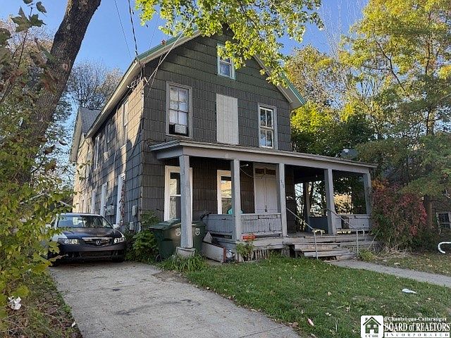 1st image of 310 Forest Ave