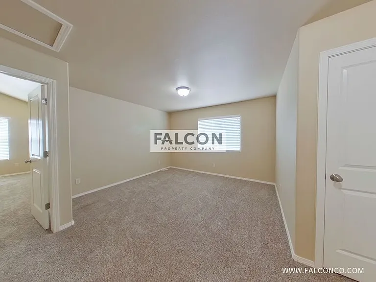 10525 Black Elk Way — Photo 8