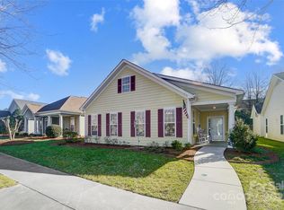 10117 Bishops Gate Blvd, Pineville, NC 28134
