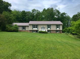 527 Valley Rd, Hegins, PA 17938