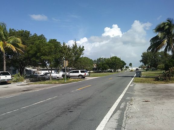 4th image of 829 NE 11th Ave #2