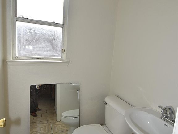 4th image of 11008 Wedge Ln
