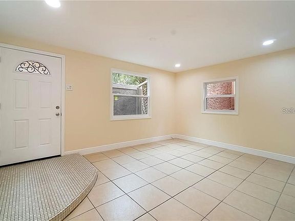 4th image of 445 N Shine Ave #A