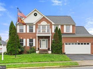 578 Crosswinds Dr, Charles Town, WV 25414