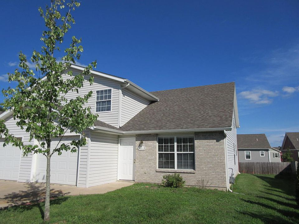 1st image of 2612 Northampton Dr