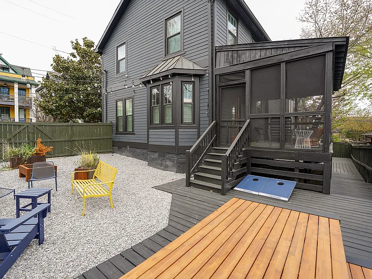 905 Phillips St — Photo 29