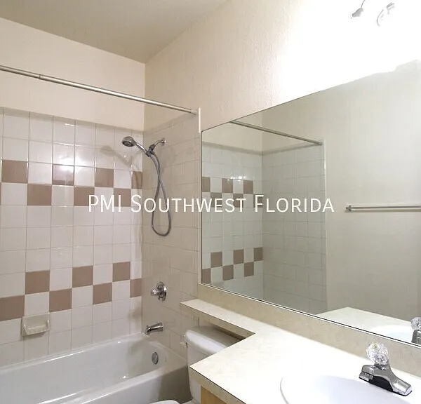 7728 Plantation Cir — Photo 15