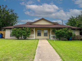 707 Ruth Ct #A, Navasota, TX 77868