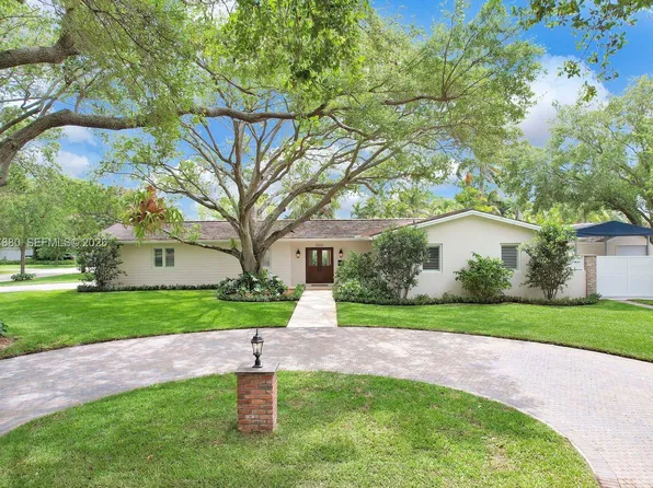 8300 SW 158th St, Palmetto Bay, FL 33157