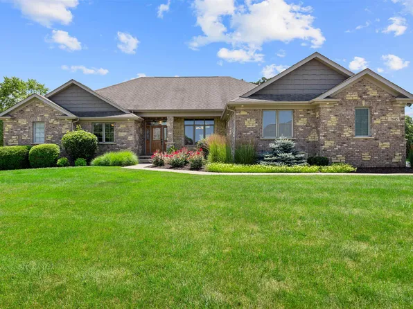 7845 Glenwood Dr, Roscoe, IL 61073