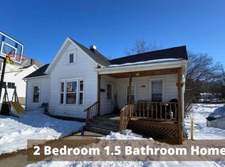 929 Madison St, Darlington, WI 53530