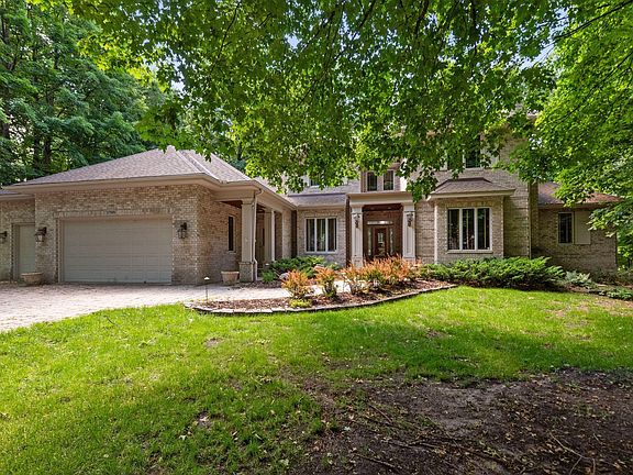 3rd image of 17595 Burl Oak Ct