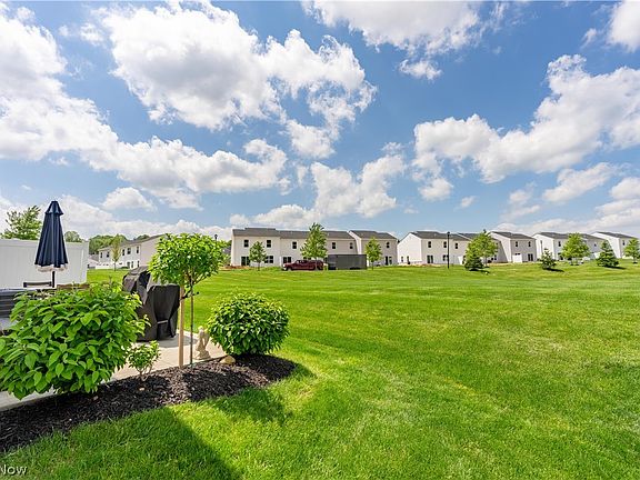 5th image of 1362 Maple Grove Ln