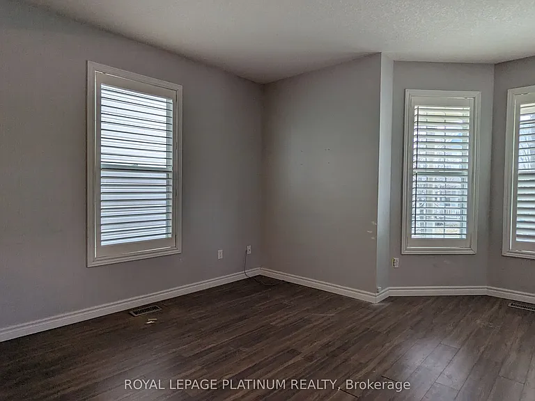 669 Zermatt Dr — Photo 7