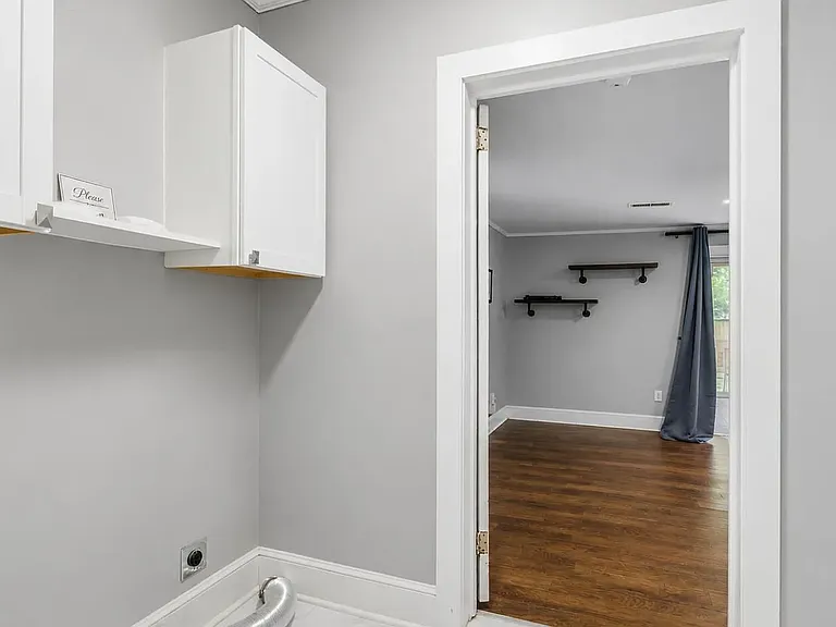 1409 Rhem Ave — Photo 16