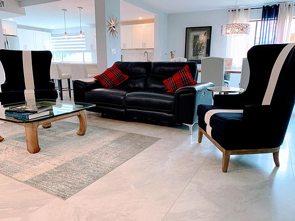 3rd image of 11205 Green Lake Drive #201