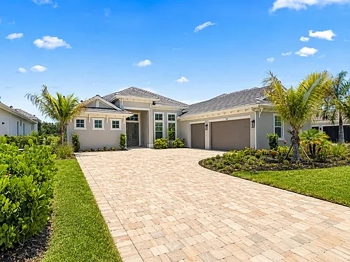 18990 Wildblue Blvd Photo 1