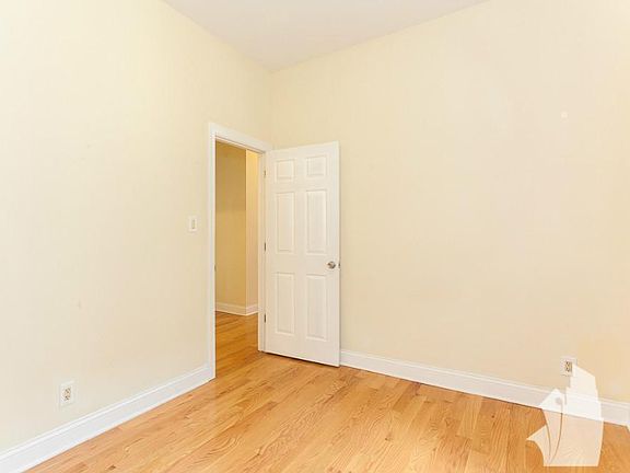 2nd image of 1220 N Dearborn St APT 01A