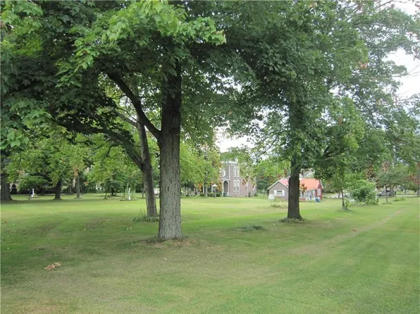 367 Morgantown St, Uniontown, PA 15401