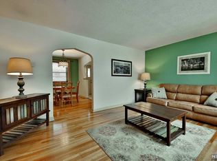 81 Yerger Rd, Fair Lawn, NJ 07410