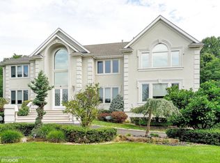 10 Berkley Pl, Colts Neck, NJ 07722
