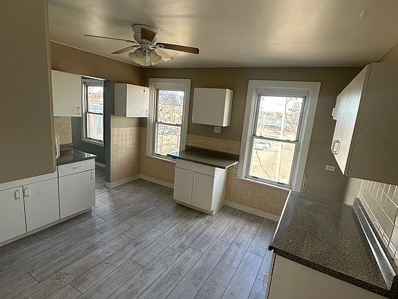 5th image of 82 Albany St Unit 1