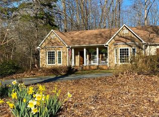 7802 High Meadows Rd, Greensboro, NC 27455