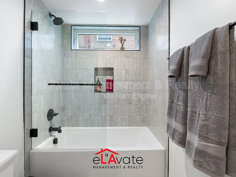 1035 N Serrano Ave #3 — Photo 16