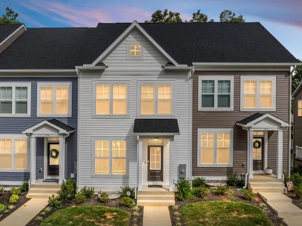 348 Lake Front Dr #1002, Mineral, VA 23117