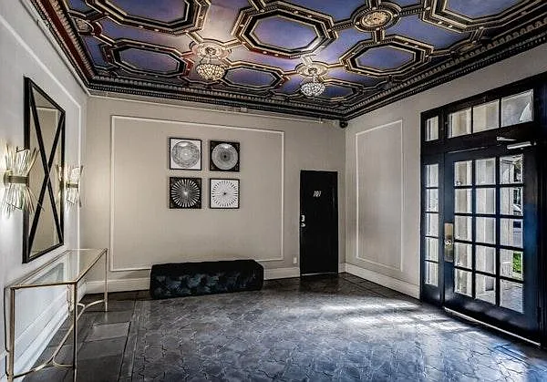 La Chandelle Apts...Charming building...Renovated Apartments Available...Hardwood Floors!