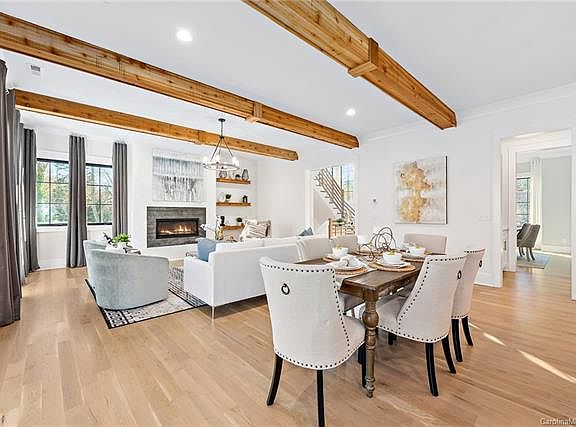 5th image of 444 Sardis Ln